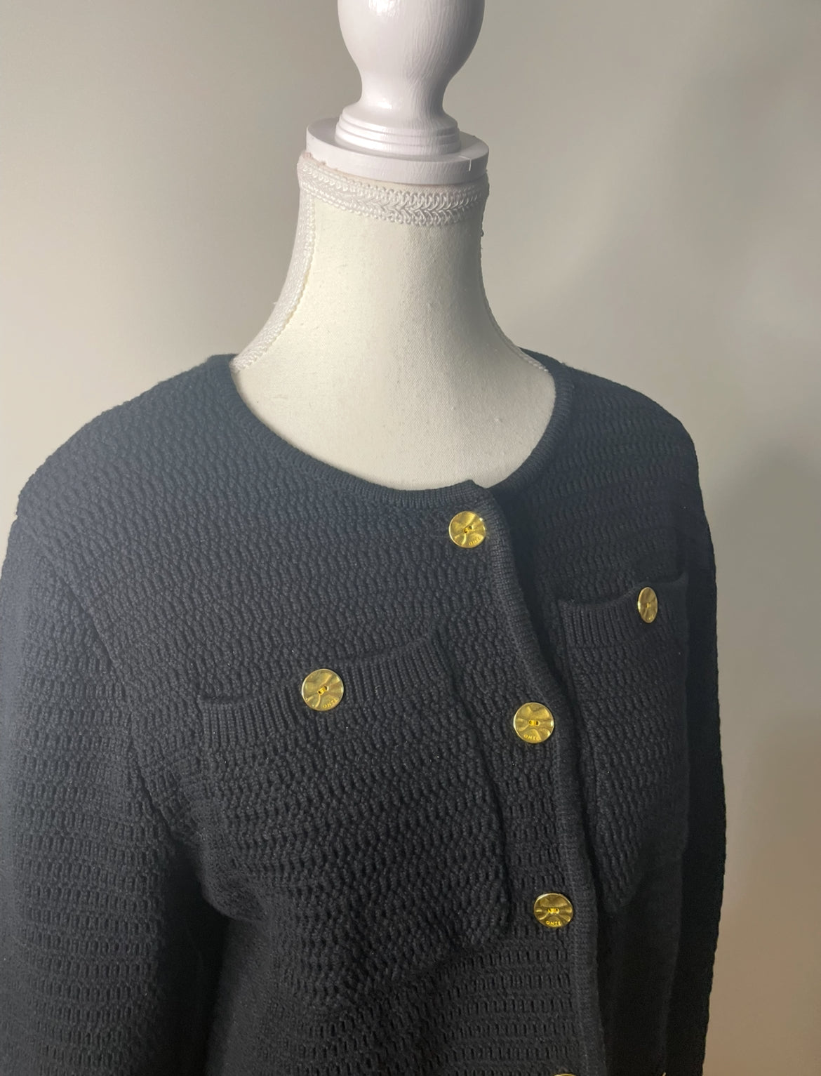 Black Onte Long Sleeved reloved Knit