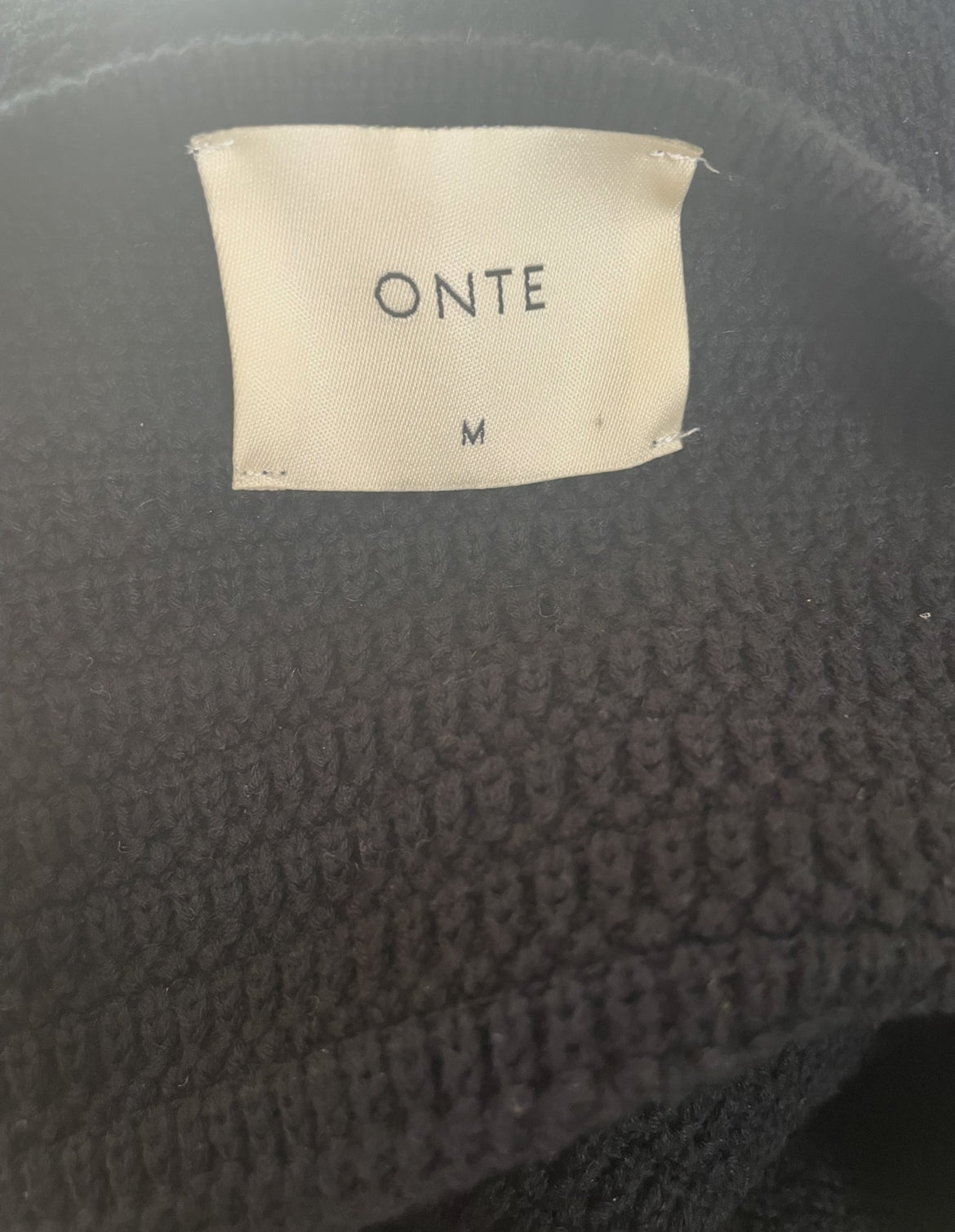 Black Onte Long Sleeved reloved Knit